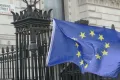 Media Name: brexit-eu-flag-downing-street.jpg