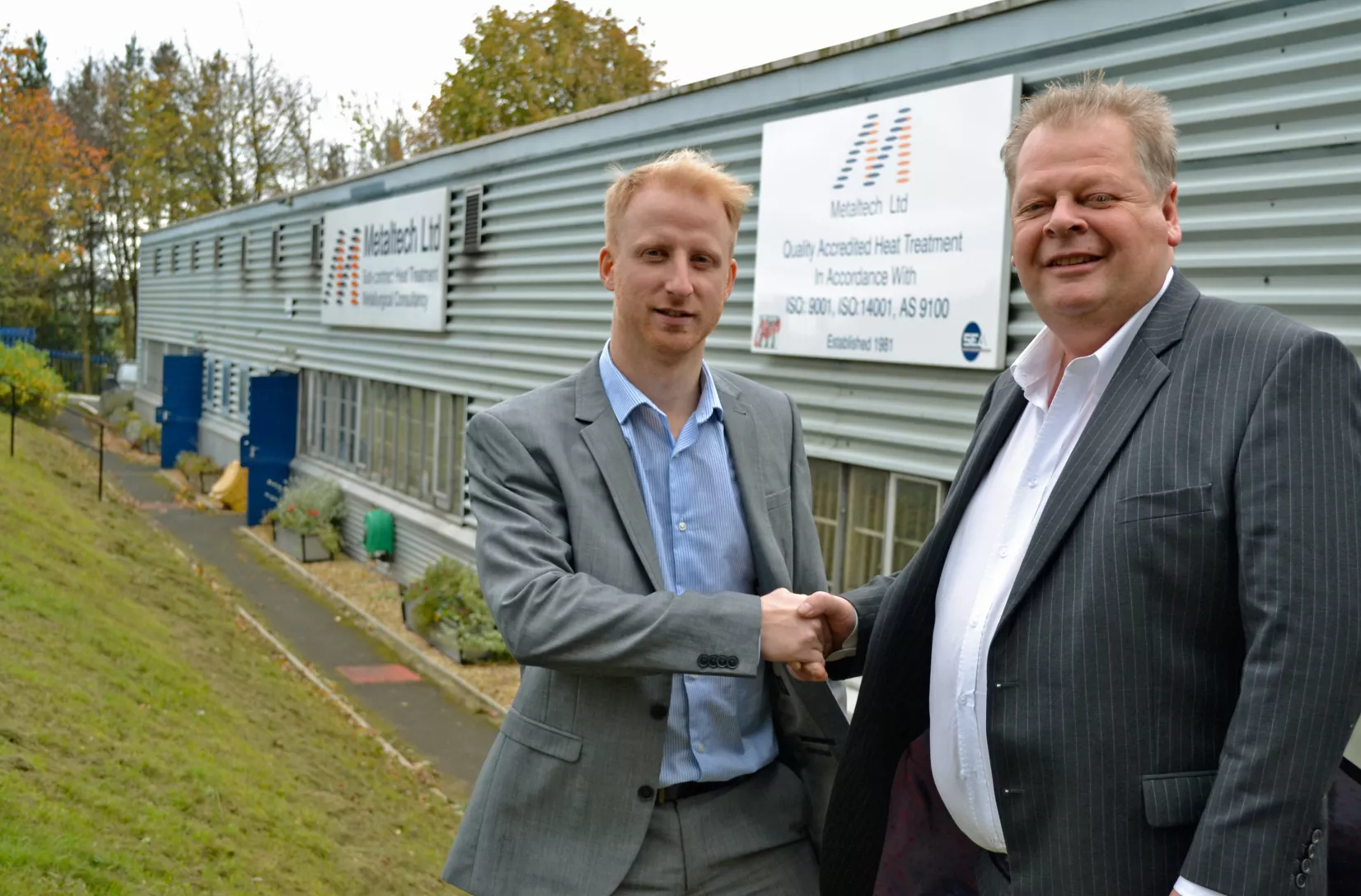 Media Name: 5694wa5h-luke-collins-and-dr-forster.jpg