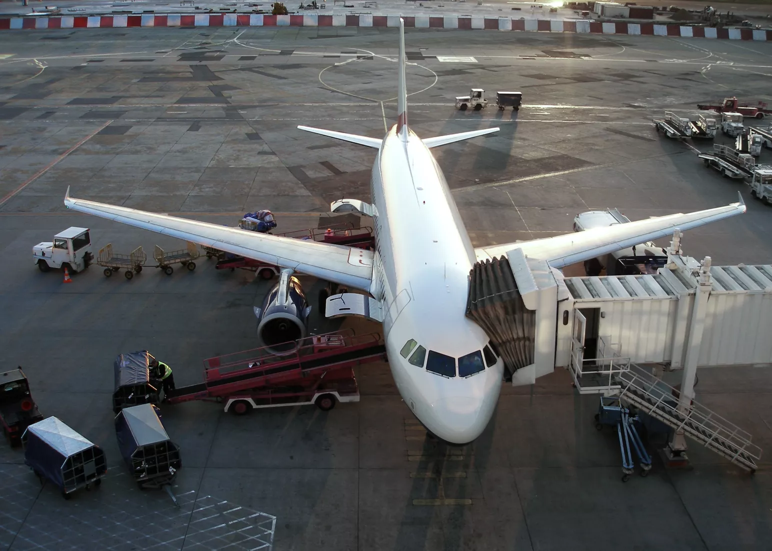 Media Name: as9100.jpg