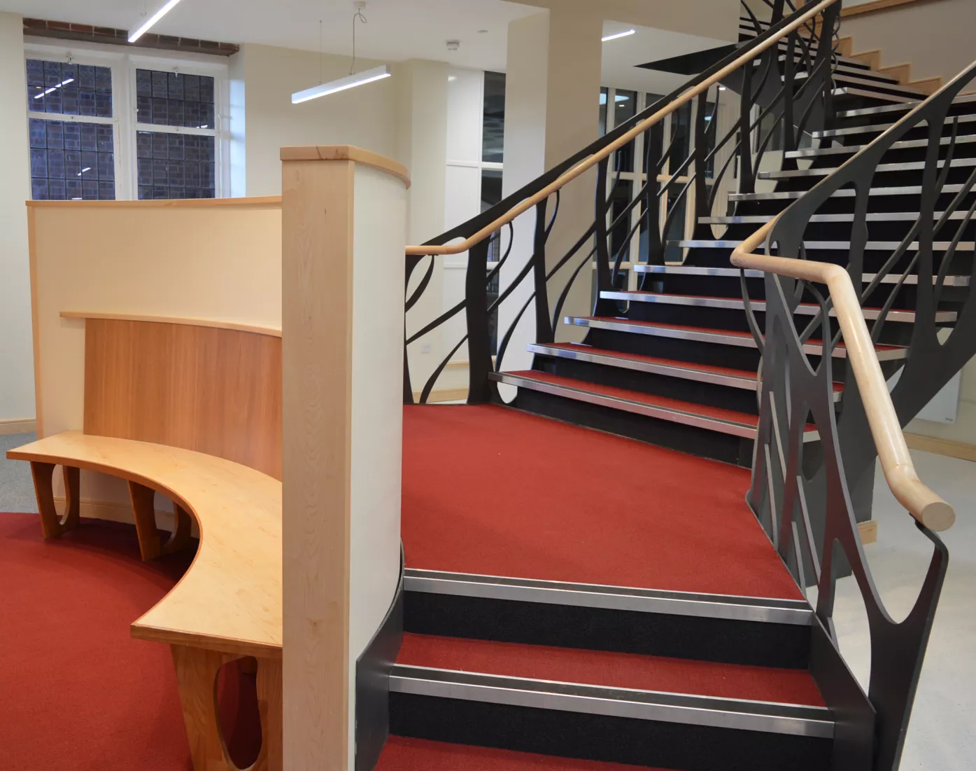 Media Name: barnshawsdma134_stockport_grammar_staircase_pic1_pr5491_41120.jpg