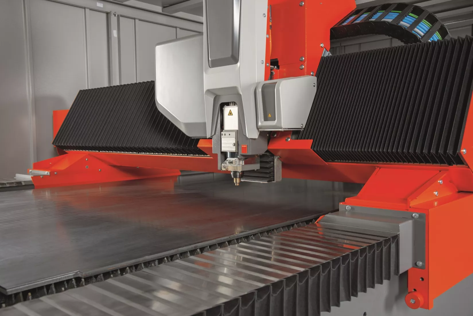 Media Name: bystronic_laser_6kw_1.jpg