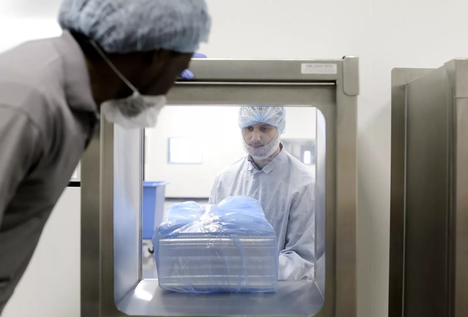 Media Name: cleanroom38_plastique.jpg