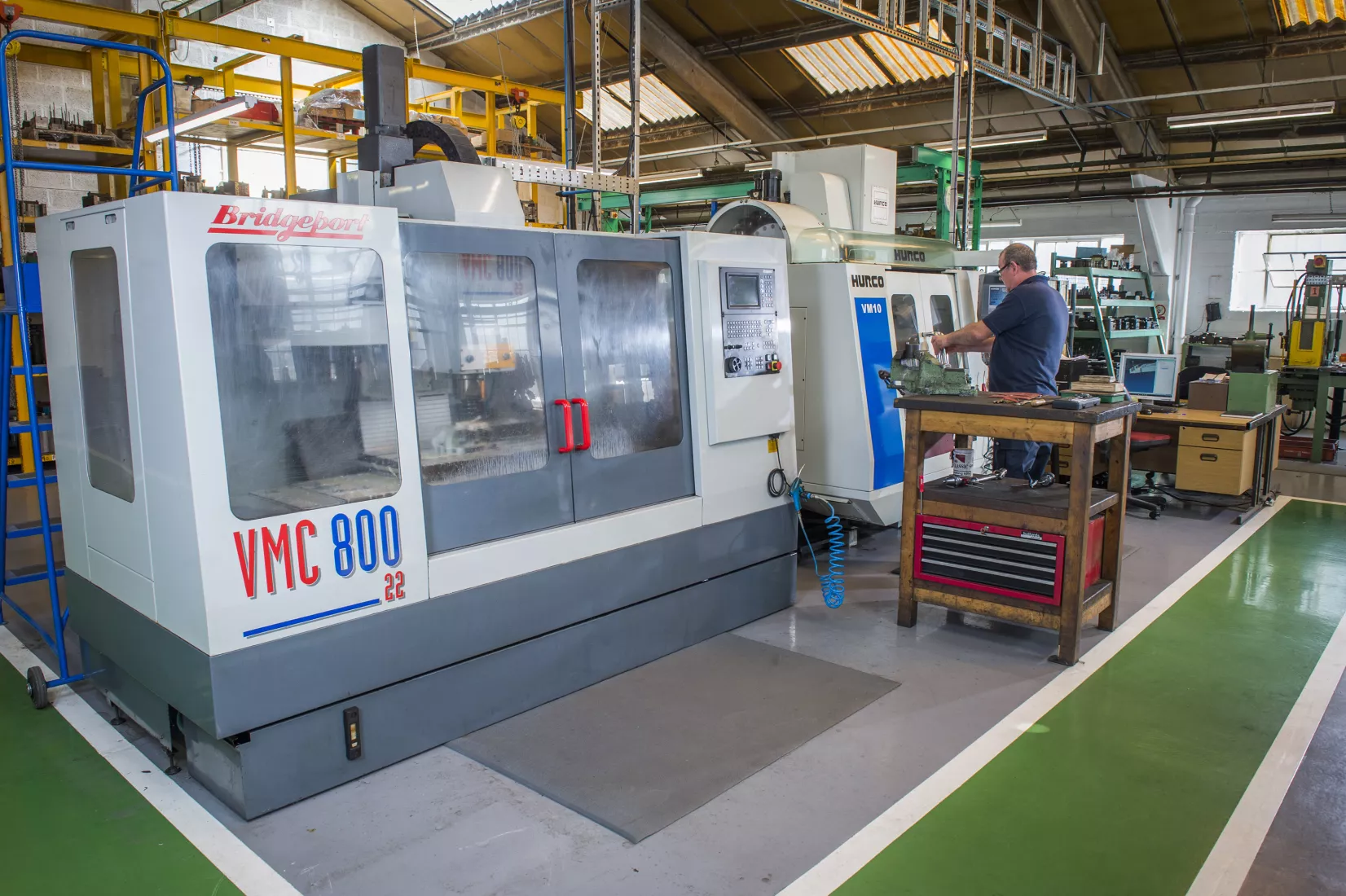 Media Name: cnc_milling_machine.jpg