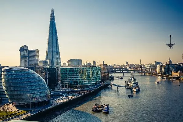 Media Name: ft205-over-london_600x400.jpg