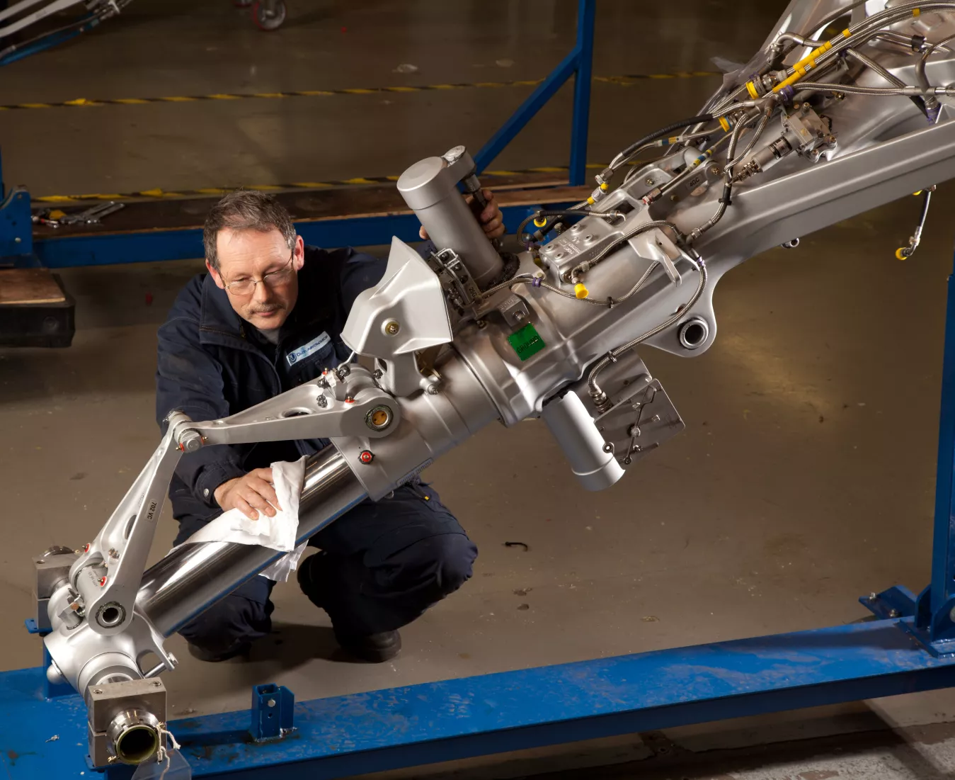 Media Name: landing_gear_re_assembly_dublin_aerospace.jpg