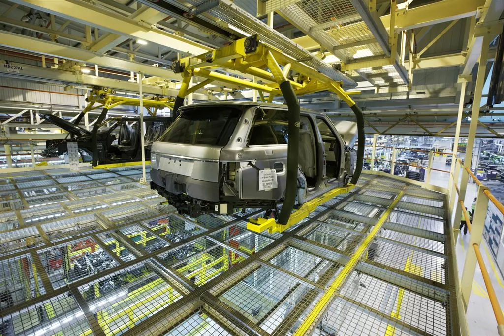 Media Name: manufacturingau_kellie.jpg