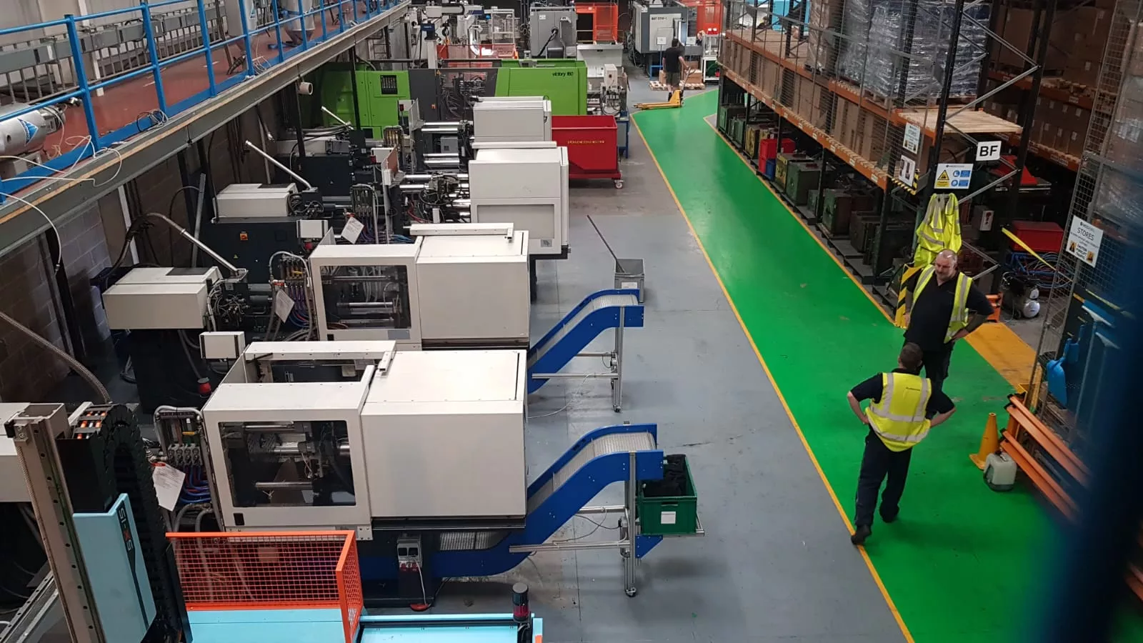 Media Name: mgs_factory_-_machines_are_being_moved_to_make_space_for_the_new_km.jpg