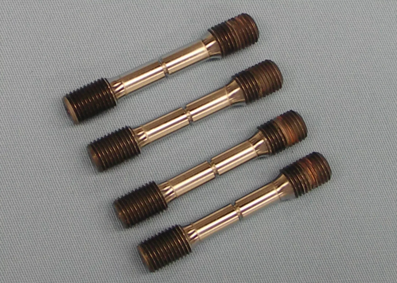 Media Name: niw_on_notched_bar_with_cu_preplate_4.jpg