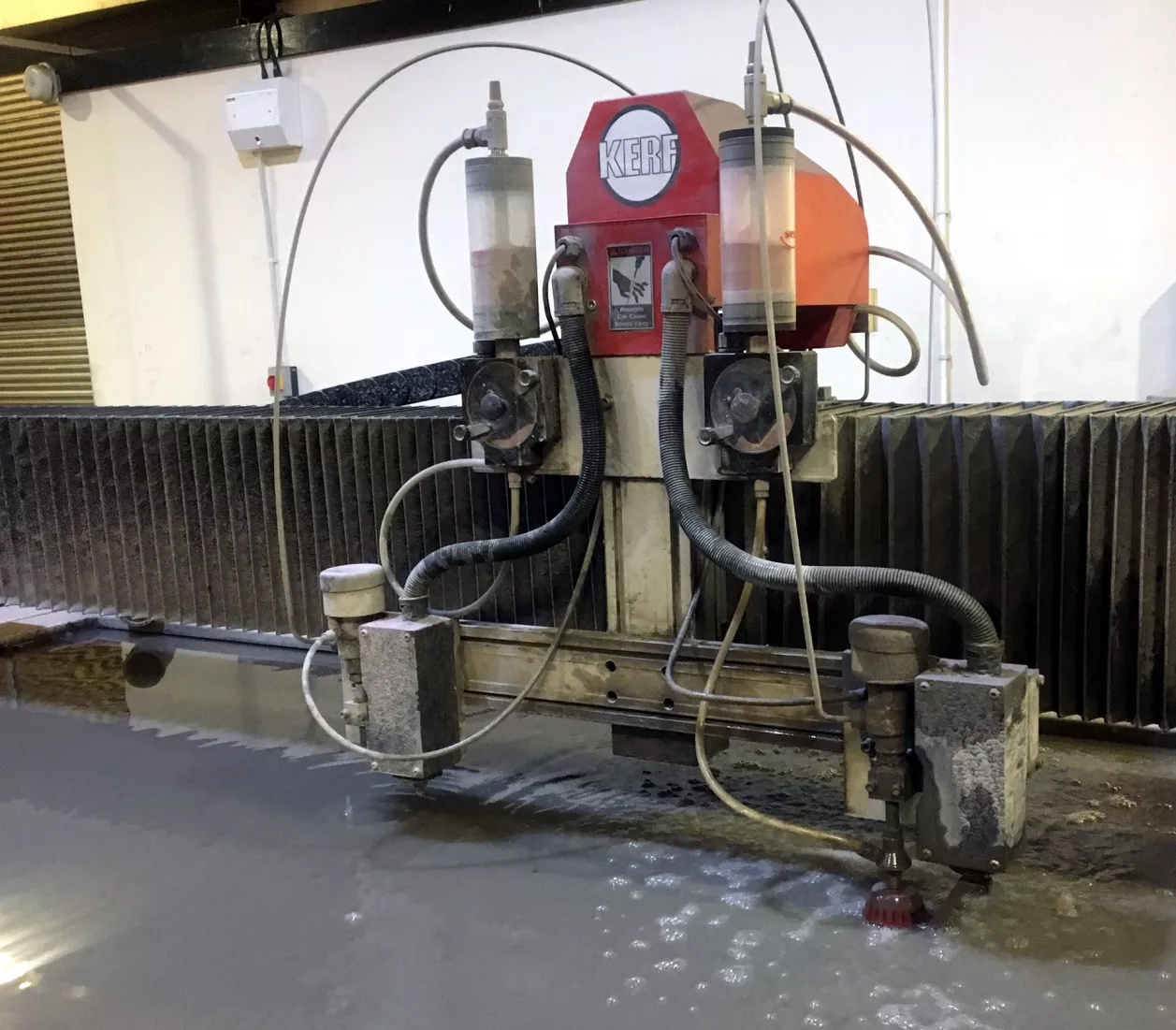Media Name: the_twin-head_optima_320_waterjet_from_kerf_.jpg