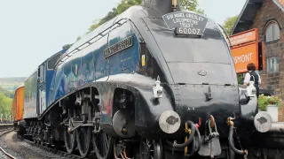 Media Name: 18-218-xyz-llangollen_sir_nigel_gresley_mr.jpg