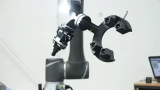 Media Name: 3_cf_end_of_arm_tooling.jpg