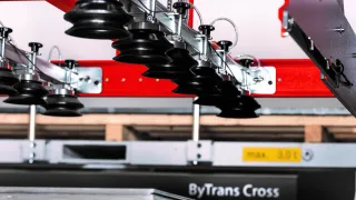 Media Name: bytrans_cross_017_press.jpg