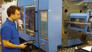 Media Name: cotsworld_plastics_machine.jpg