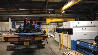 Media Name: installation_-_the_new_kimla_powercut_lf2040_6kw_fibre_laser_system_being_installed_at_concept_metal_products.jpg
