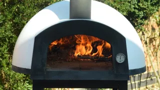 Media Name: midas_pizza_oven.jpg